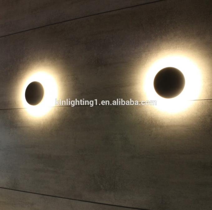 Lampe de mur décorative moderne du disque plat rond LED de planète d'intérieur